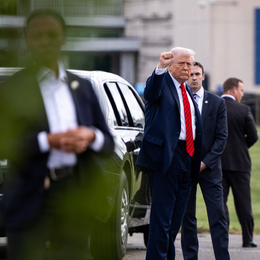 The Trump Split Screen: A Peacemaker Abroad, a Retribution Campaign at Home