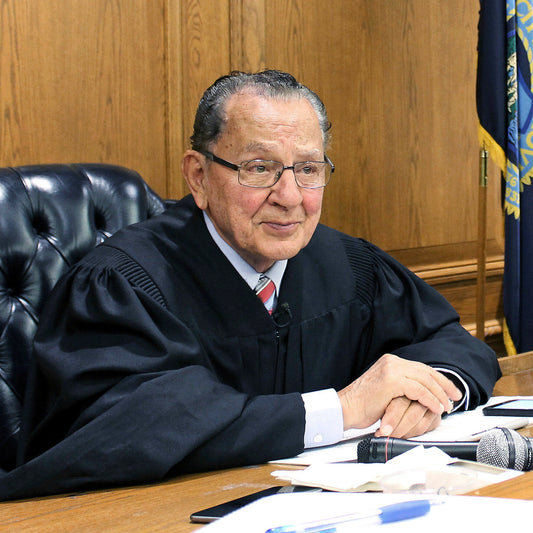 Frank Caprio, Kind Judge on Rhode Island TV, Dies at 88