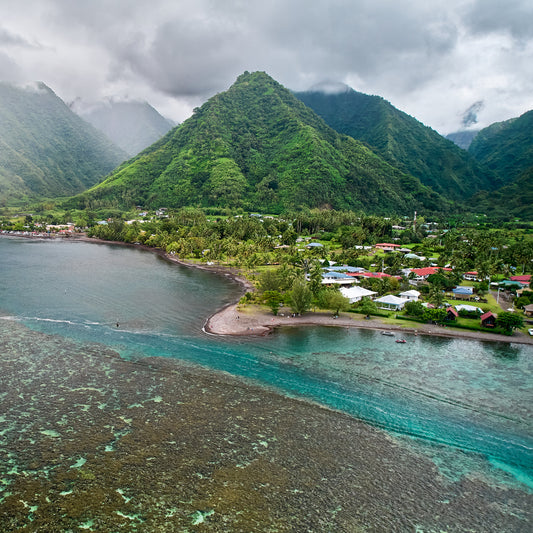 How to Go to Tahiti Without Spending a Fortune