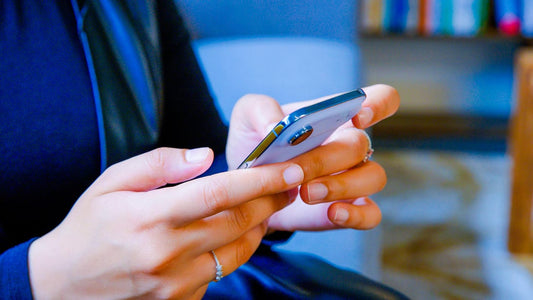 iOS 26: Plan Dinner With Friends With Polls in Messages