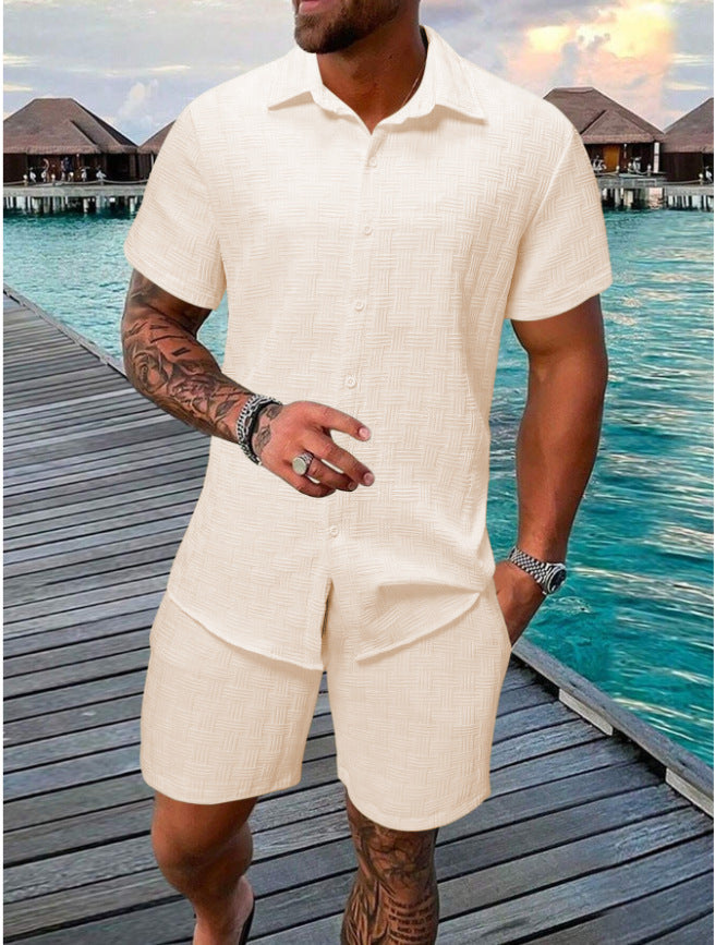 A two-piece set of jacquard black and white solid color short-sleeved men's vacation casual style shirt and shorts