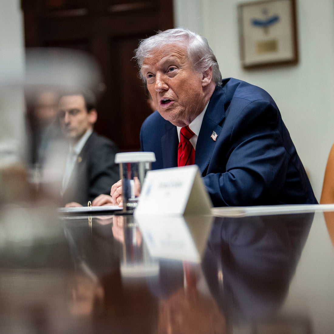 Trump Signs Executive Order to Neuter State A.I. Laws