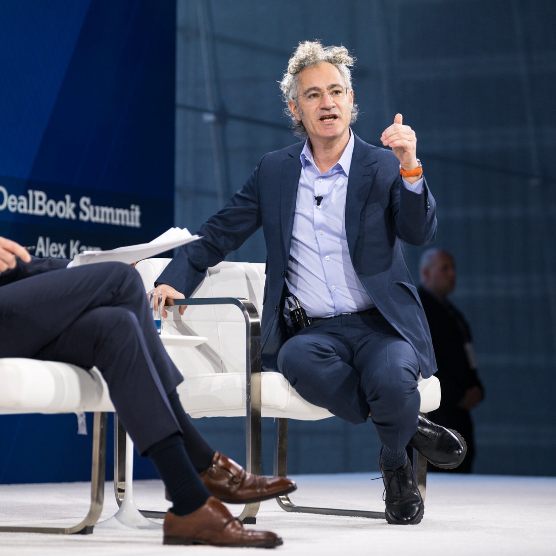 Palantir’s CEO Defends Trump, Dismisses Concerns About Company’s Work With ICE.