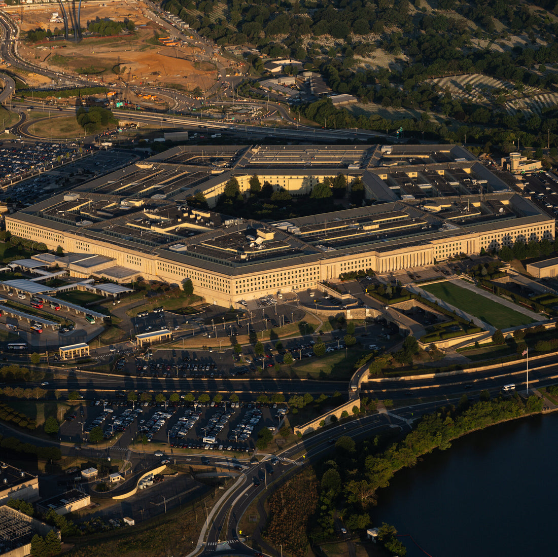 The Return of the ‘War Department’ Is a Message From Trump