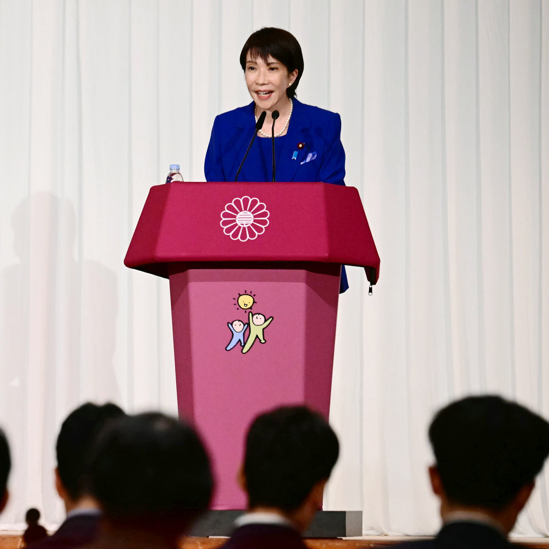 Japan’s New Leader Gets a Volatile Greeting From Markets