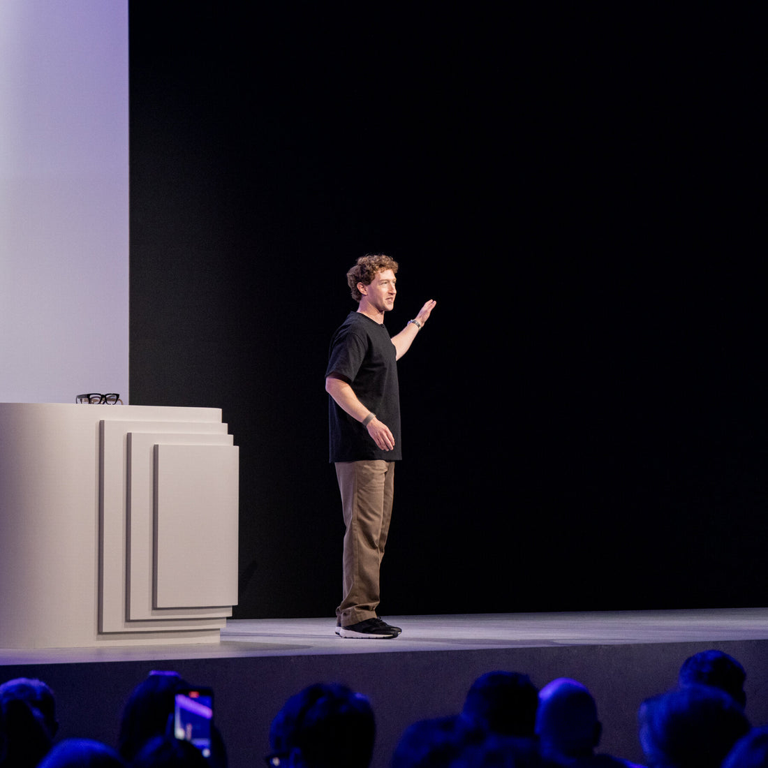 Instagram and Facebook Users in Europe Get Option of Sharing Less Data