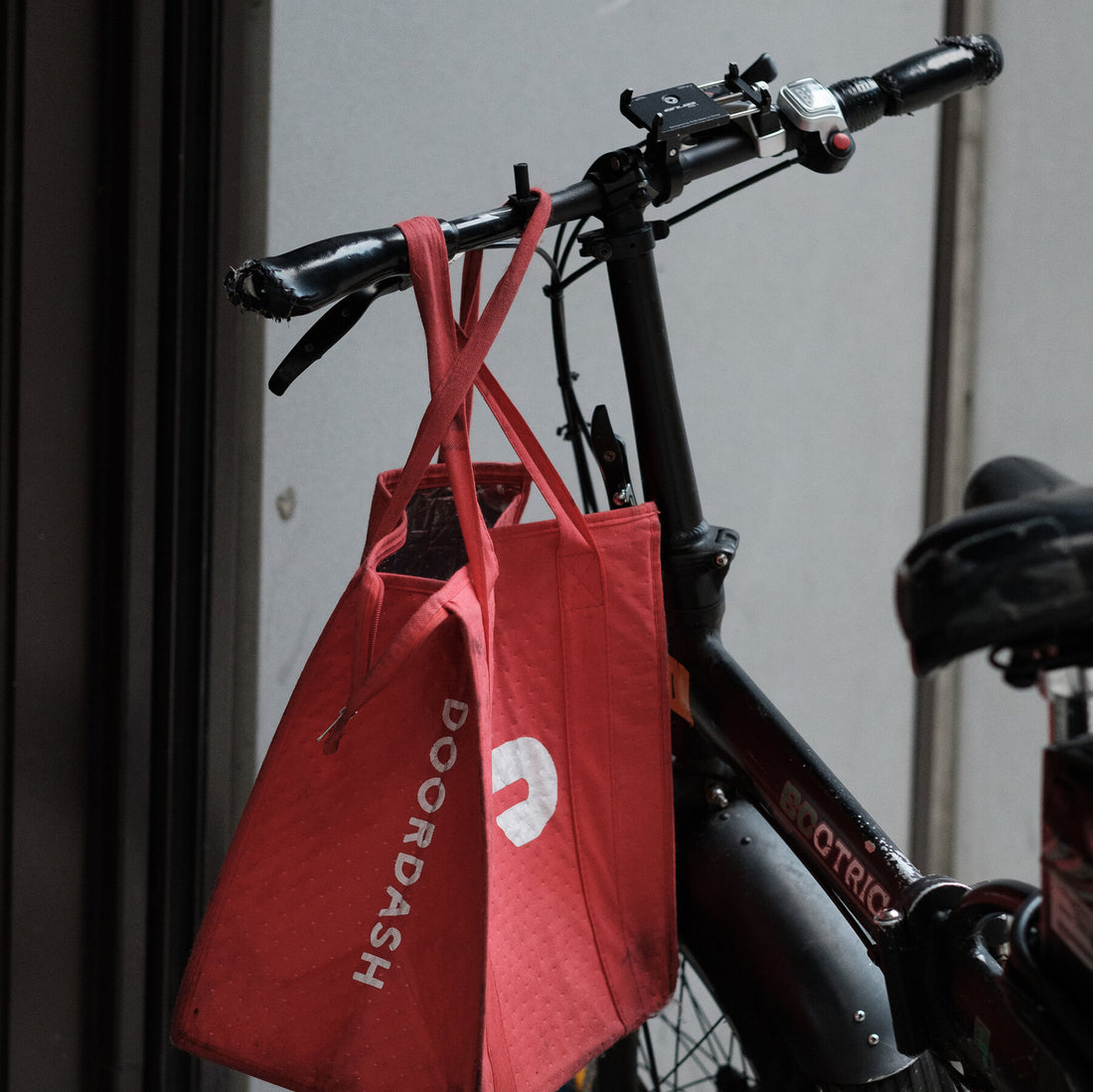 DoorDash Deliverer Faces Tampering Charges Tied to Food Order