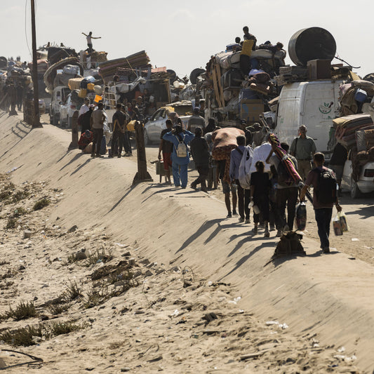 Palestinians Flee as Israeli Troops Push Into Gaza City