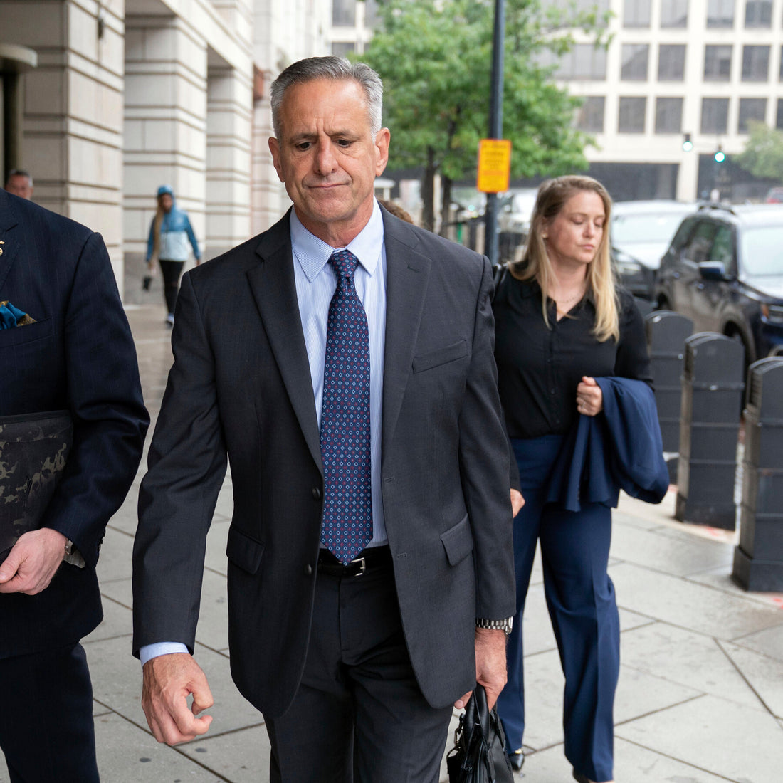 Retired Admiral Is Sentenced to 6 Years in Prison for Bribery