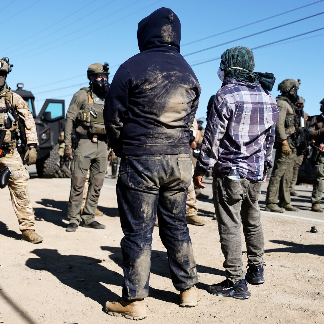 California Bars ICE Agents From Wearing Masks in the State