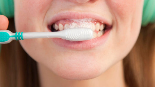 Best Dentist-Approved Whitening Toothpaste for Sensitive Teeth
