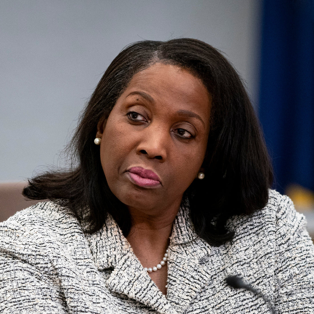 Justice Dept. Opens Criminal Inquiry Into Lisa Cook, Elevating Trump’s Claims