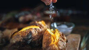 My Friends Asked If I Ordered Out. Nope, It's Just This 12-Minute Potato Hack