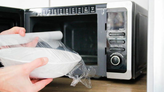 Is Plastic in the Microwave a Recipe for Eating Microplastics? I Asked the Experts