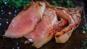 How to Avoid Food Poisoning at Home and in Restaurants, According to Experts
