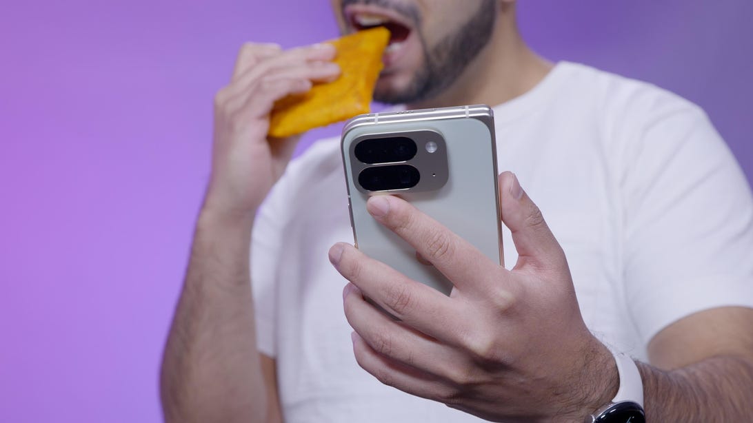 I Want AI to Let Me Text With My Voice. The Google Pixel 10 Is So Close