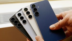 I Tried the $650 Galaxy S25 FE and Its Thinner Design With Faster Charging Stand Out