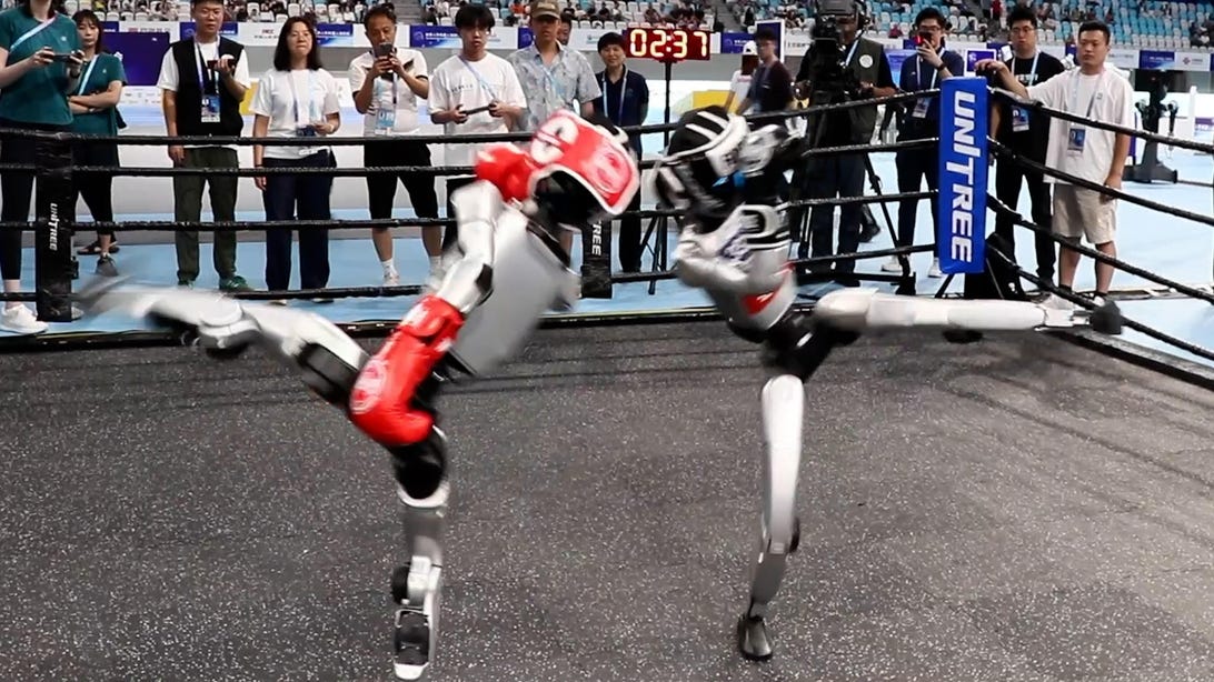 First World Humanoid Robot Games: Highlights and Fails
