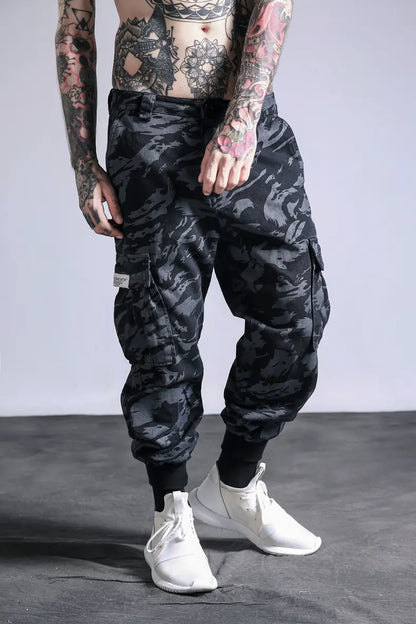 Men's Streetwear Camouflage Cargo Pants in Loose Fit