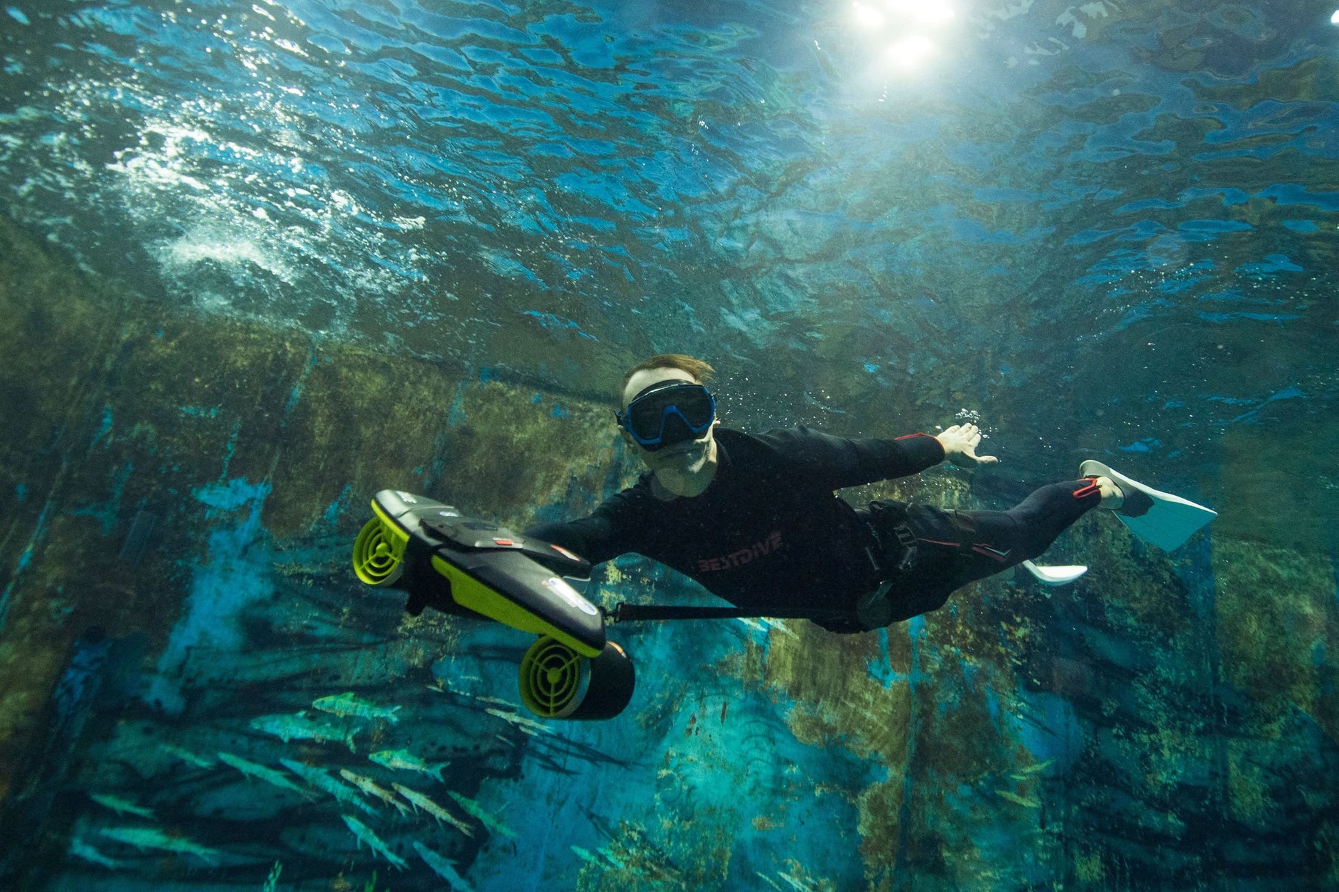 Navbow by Sublue Underwater Scooter