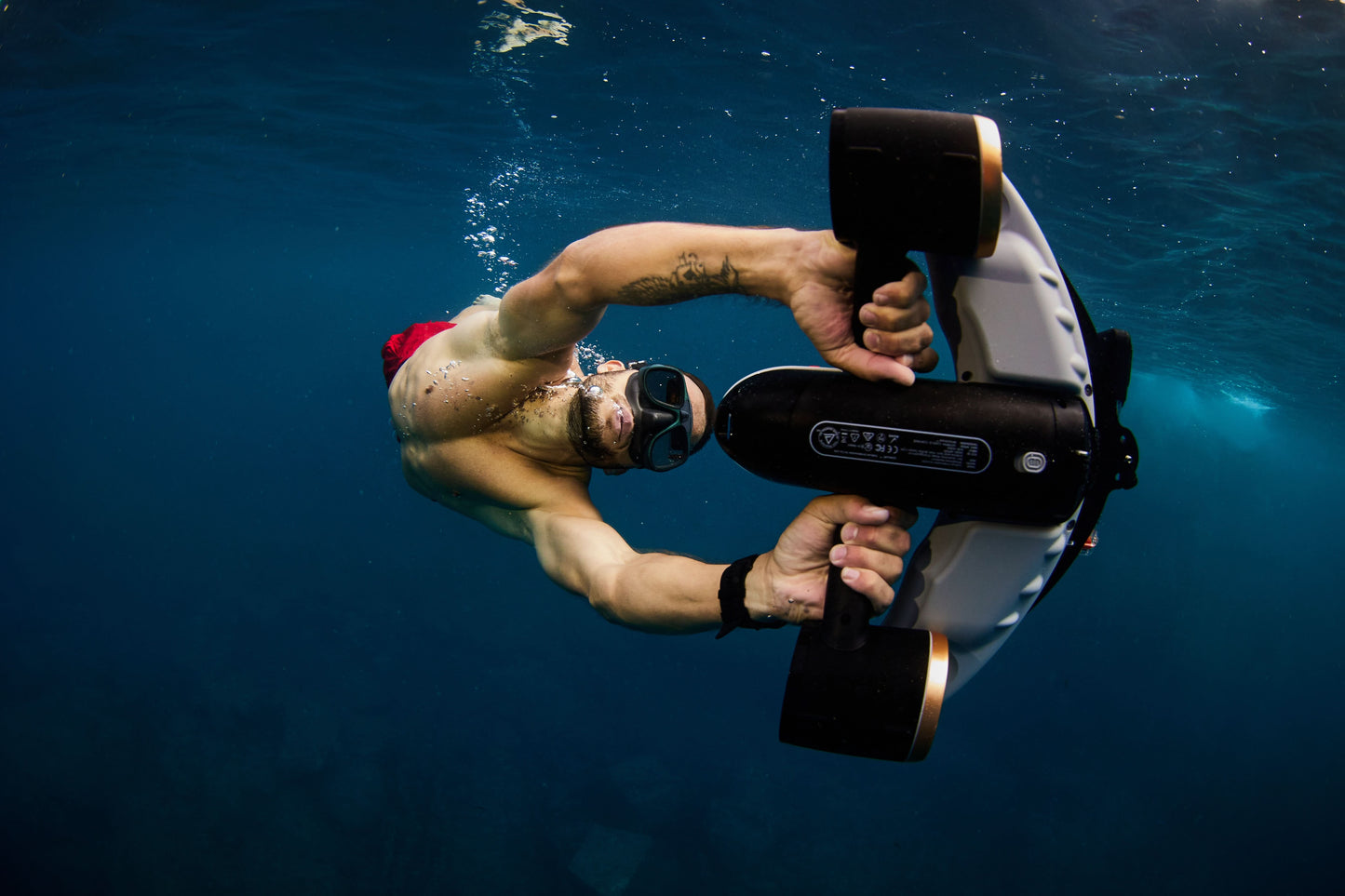 Navbow+ by Sublue Underwater Scooter