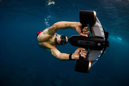 Navbow+ by Sublue Underwater Scooter