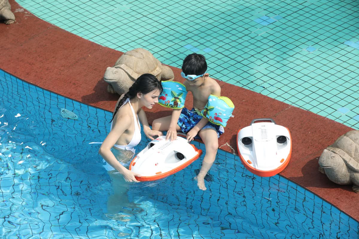 Swii by Sublue Underwater Scooter