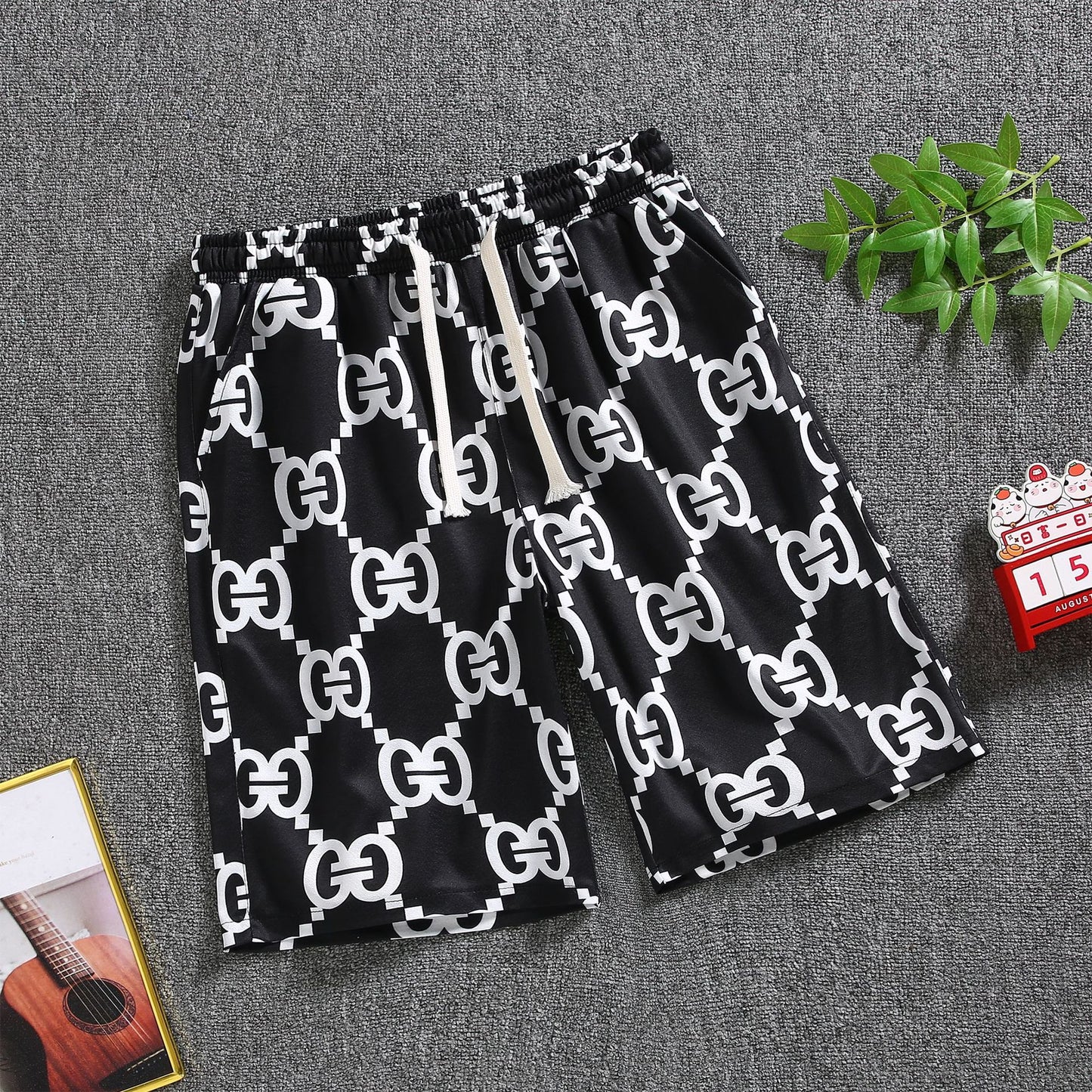 Quarter pants Men's summer beach pants Men's casual running shorts Men's 5 straight leg pants trend