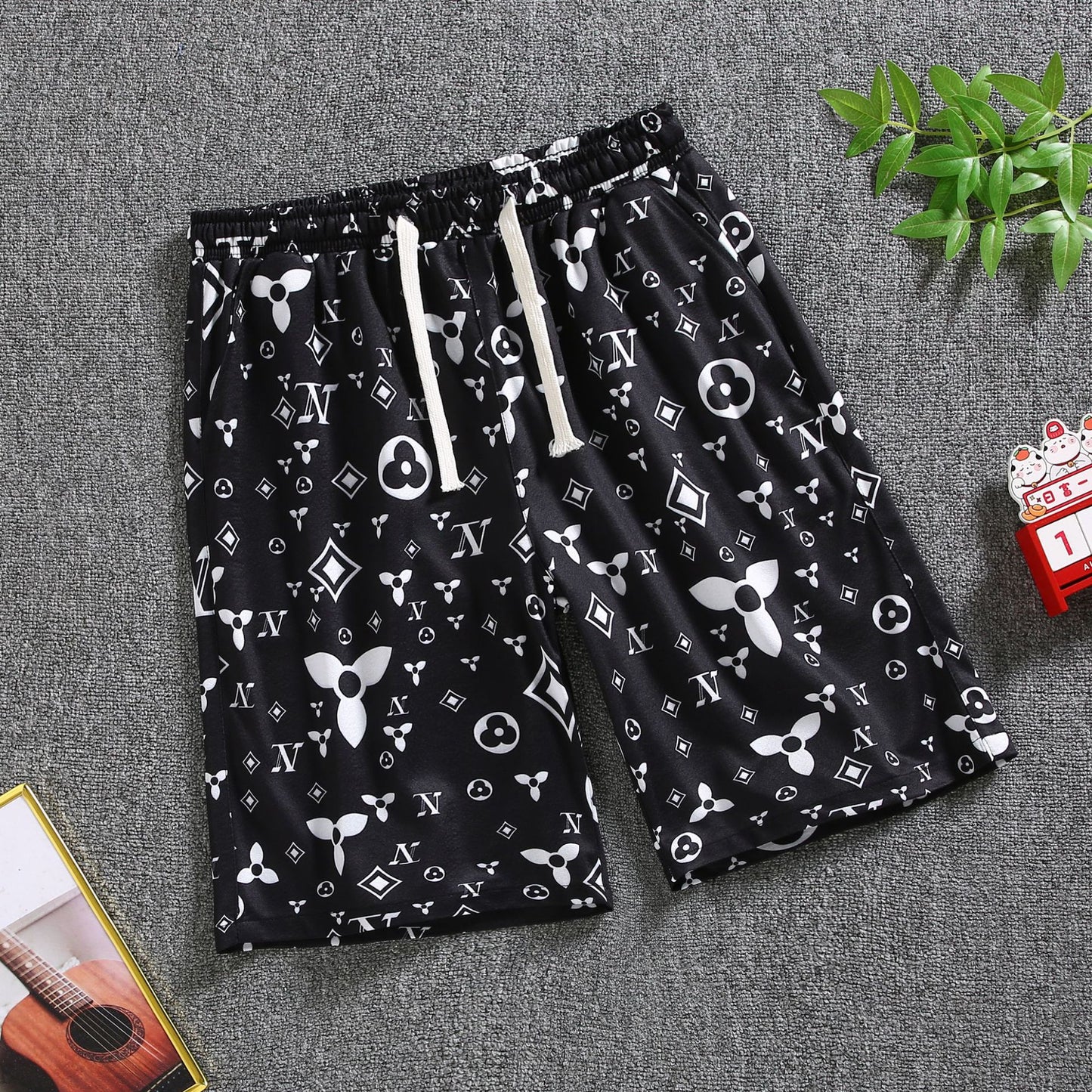 Quarter pants Men's summer beach pants Men's casual running shorts Men's 5 straight leg pants trend