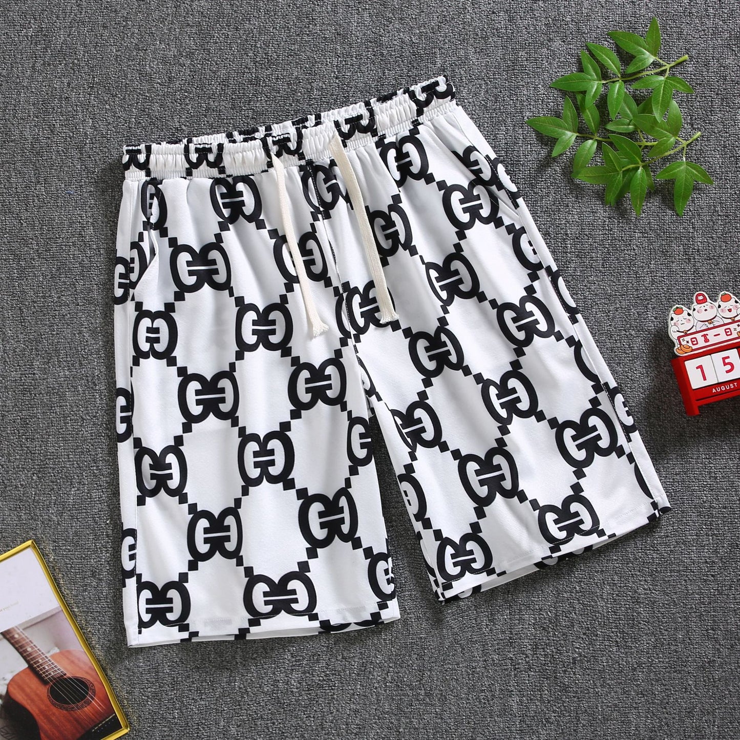Quarter pants Men's summer beach pants Men's casual running shorts Men's 5 straight leg pants trend