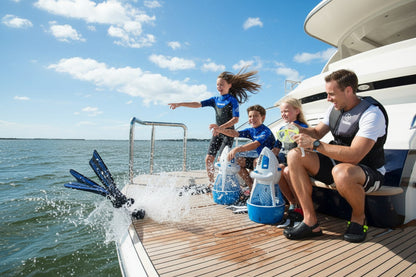 Yamaha Explorer Seascooter with Camera Mount Recreational Series Underwater Scooter White / Blue by Anti Spier