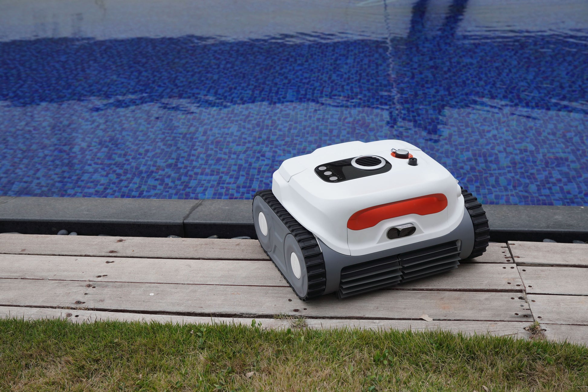 BN Pro Robotic Pool Cleaner by Sublue Underwater Scooter