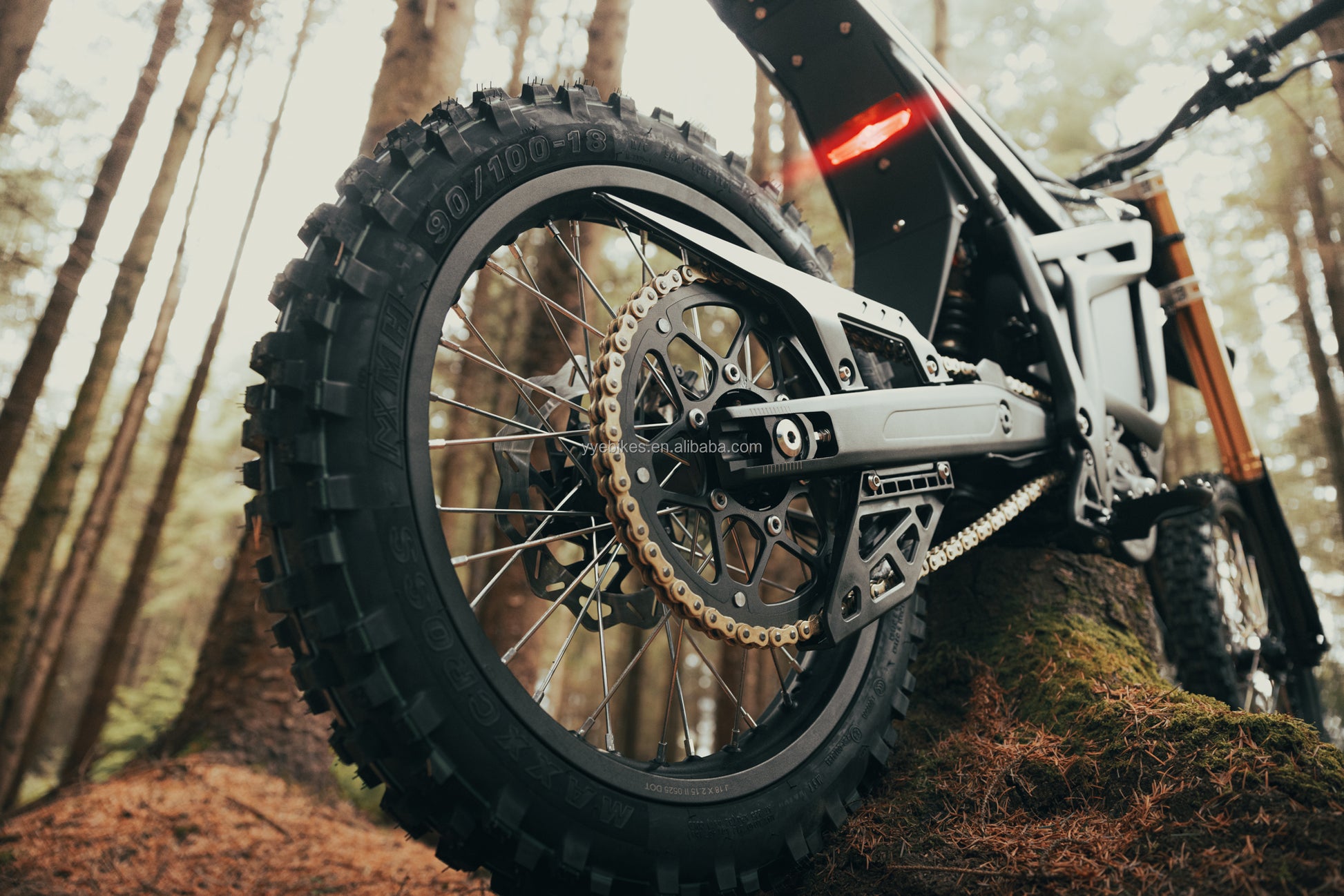 Talaria 2026 Komodo 32kW 97.2V 45Ah Electric Dirt Bike 105km/h Off-road Motorcycle TFT Display IP67