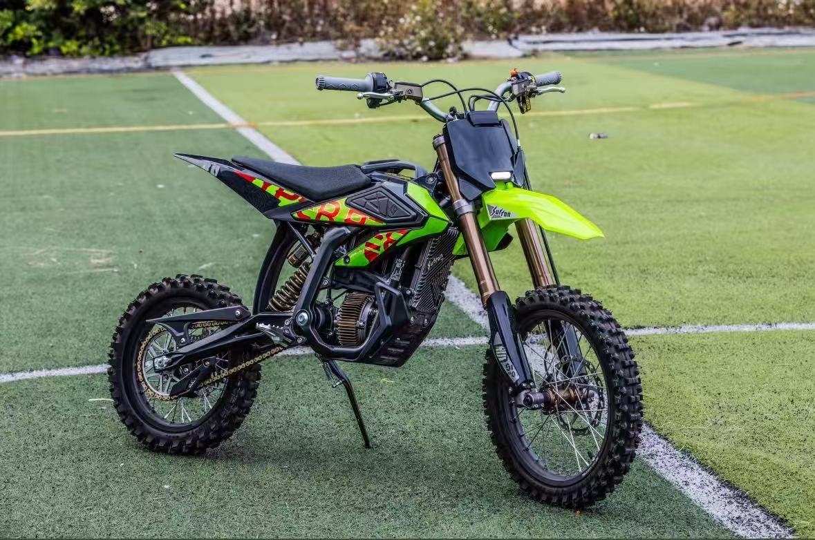 Surron 2026 8kw Surron for Hyper Bee: High-performance Electric Dirt Bike Designed for Off-road Adventures.