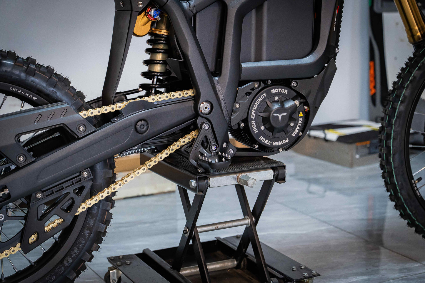 Talaria 2025 32KW Powerful Talaria Komodo 97.2V 40ah Long Range Electric Dirt Bike for Off-road Motorcycles Electric Dir