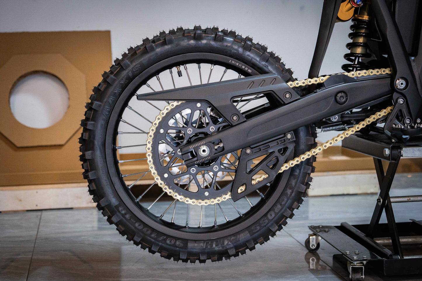 Talaria 2025 32KW Powerful Talaria Komodo 97.2V 40ah Long Range Electric Dirt Bike for Off-road Motorcycles Electric Dir