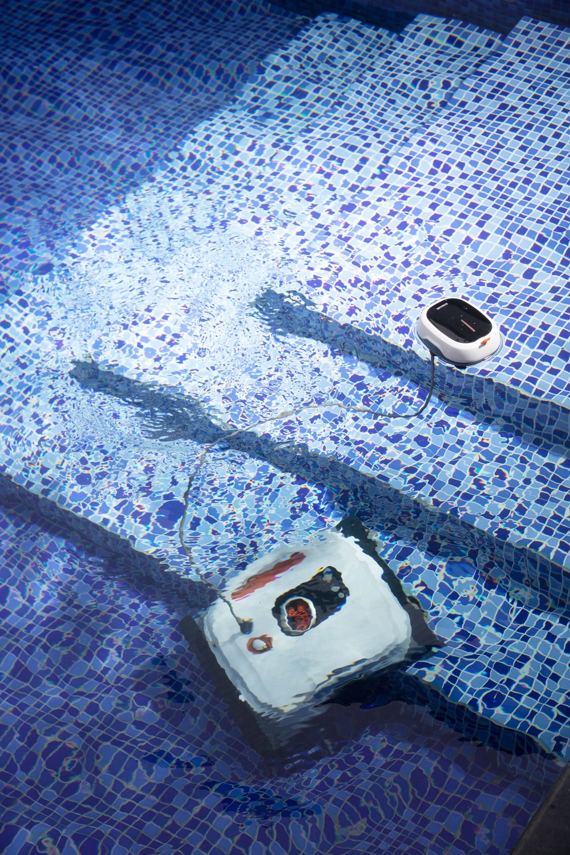 BN Pro Robotic Pool Cleaner by Sublue Underwater Scooter