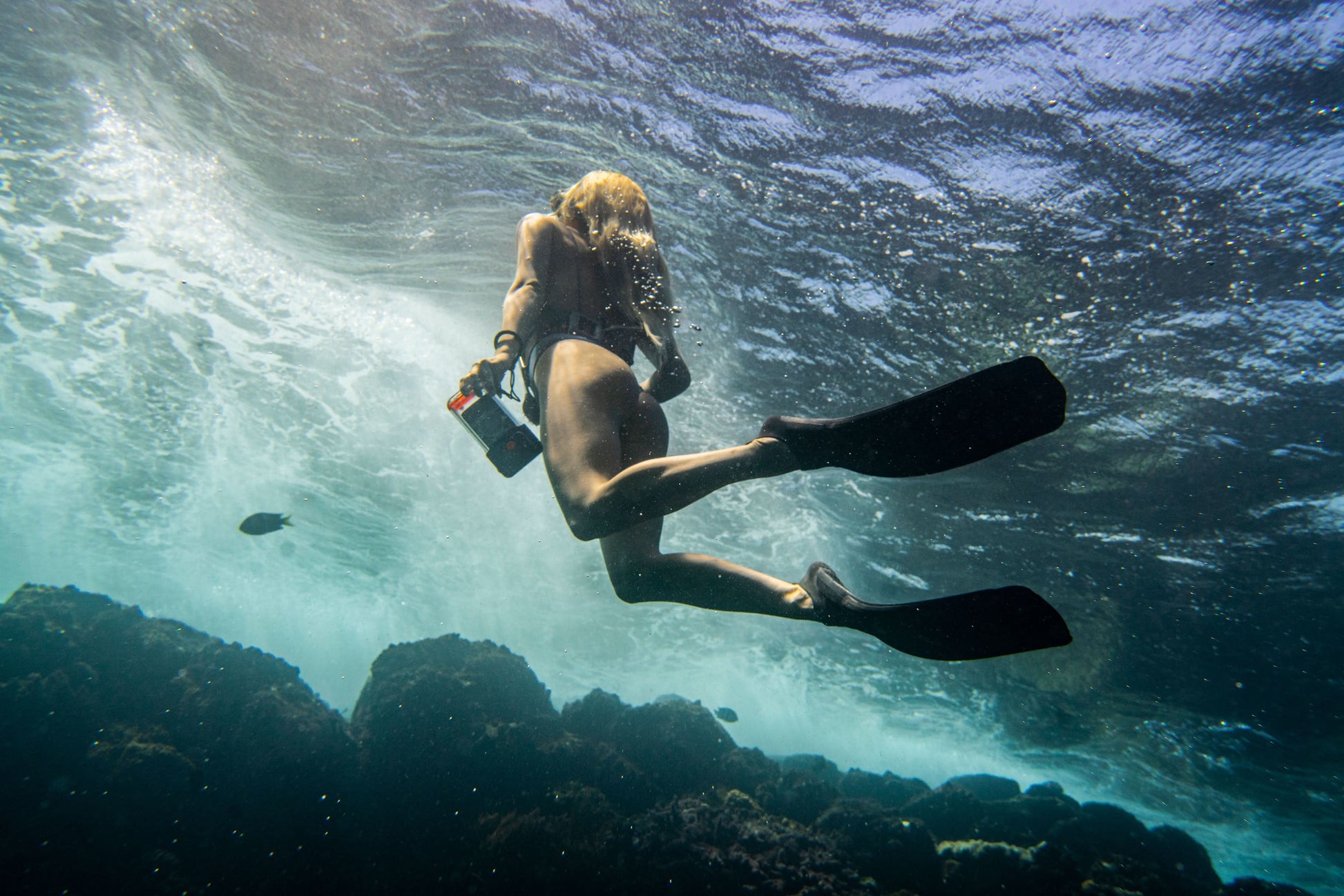 H1+ Smart Waterproof Phone Case by Sublue Underwater Scooter