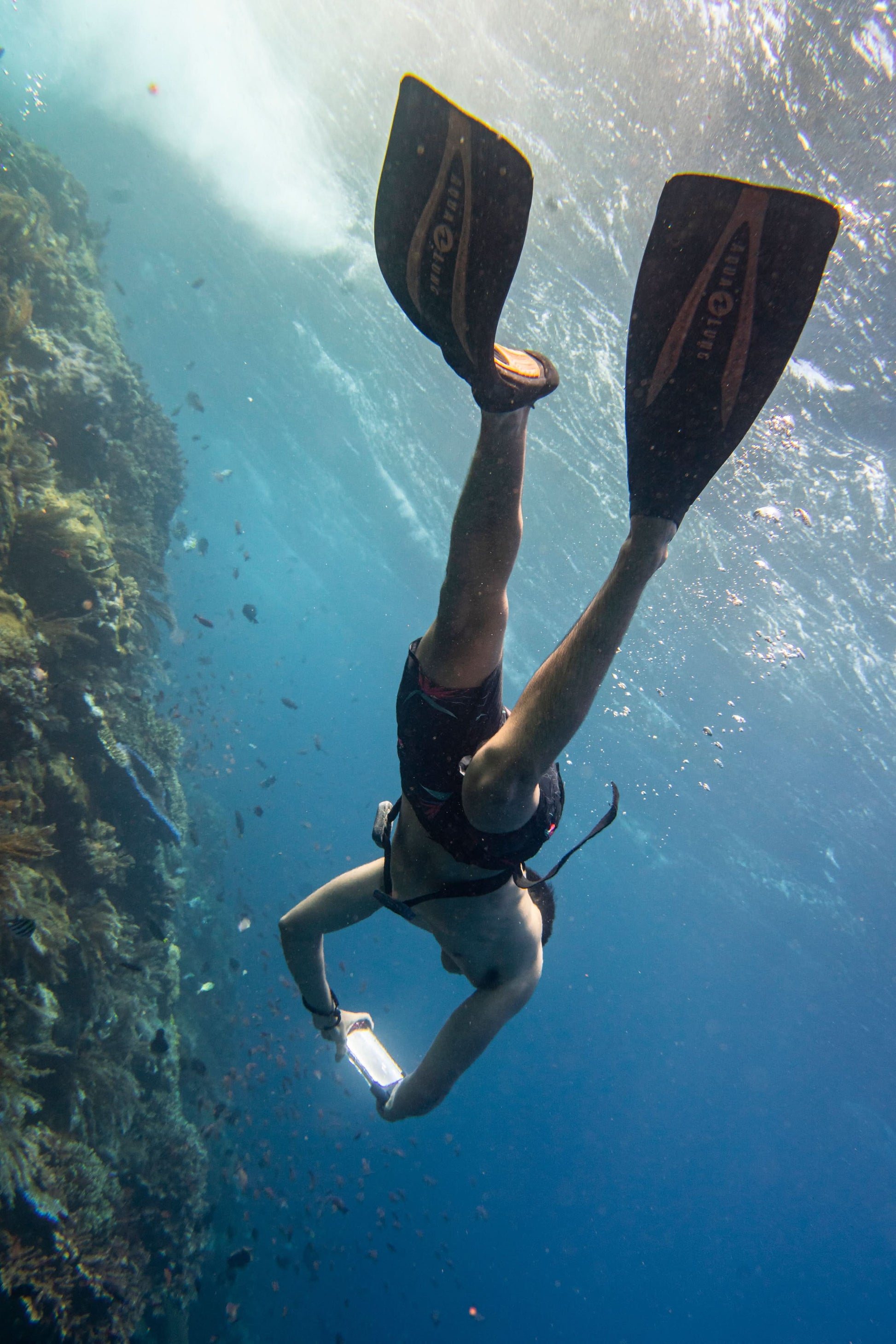 H1+ Smart Waterproof Phone Case by Sublue Underwater Scooter