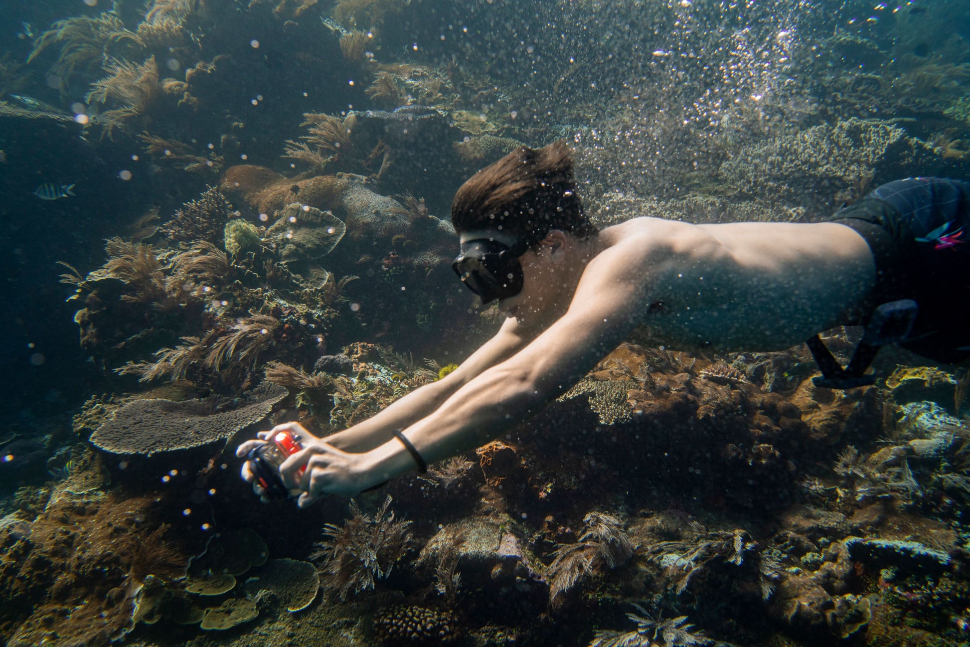 H1+ Smart Waterproof Phone Case by Sublue Underwater Scooter