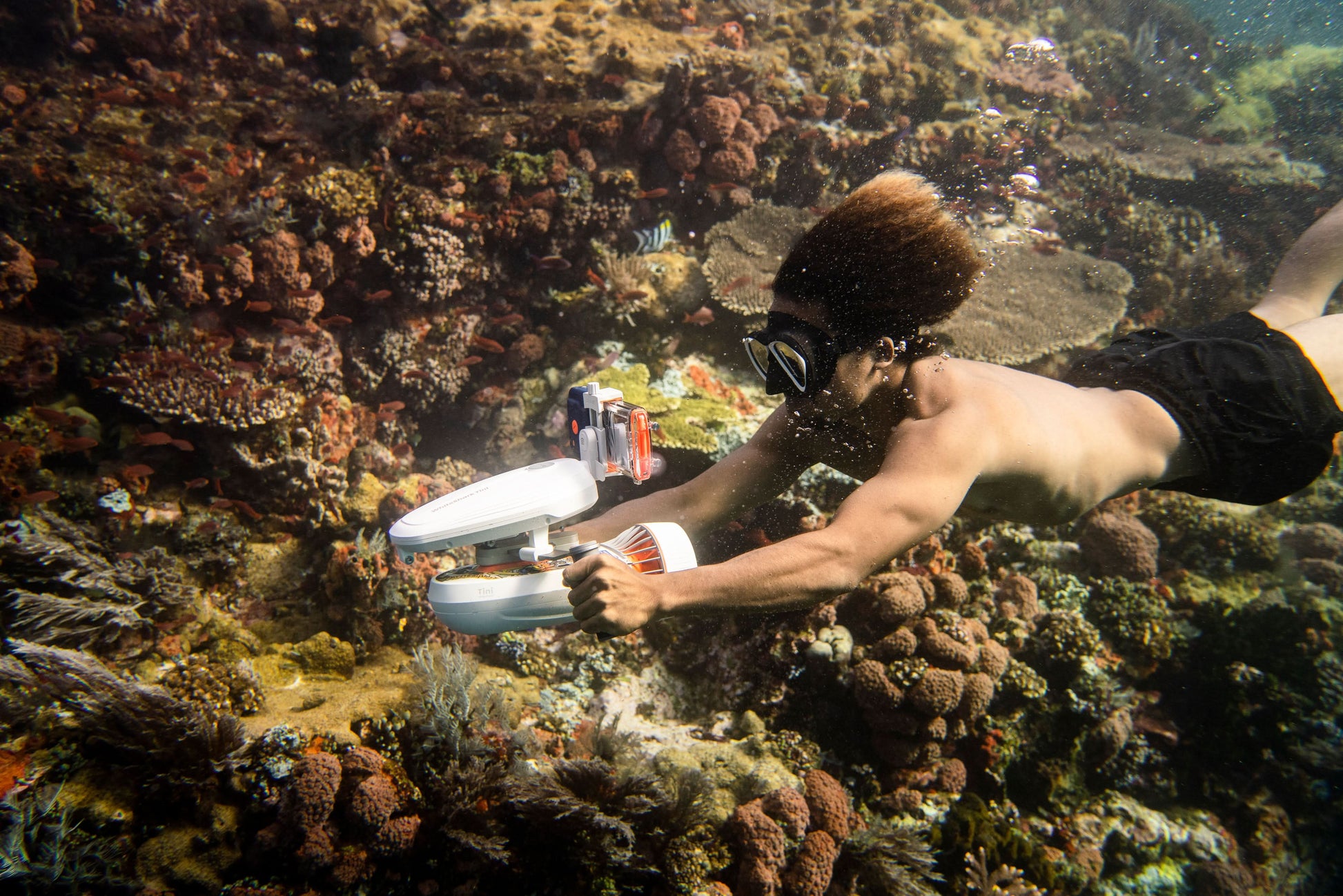 H1+ Smart Waterproof Phone Case by Sublue Underwater Scooter