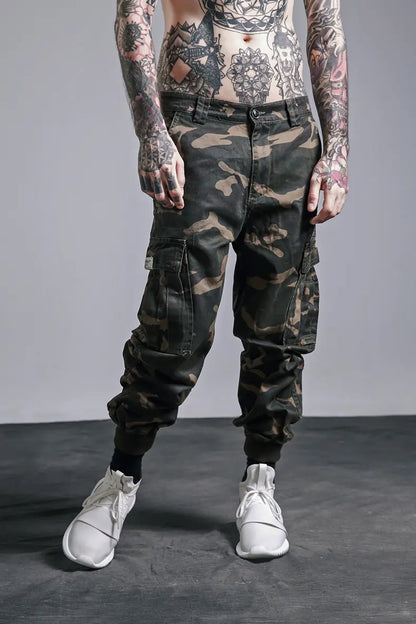 Men's Streetwear Camouflage Cargo Pants in Loose Fit