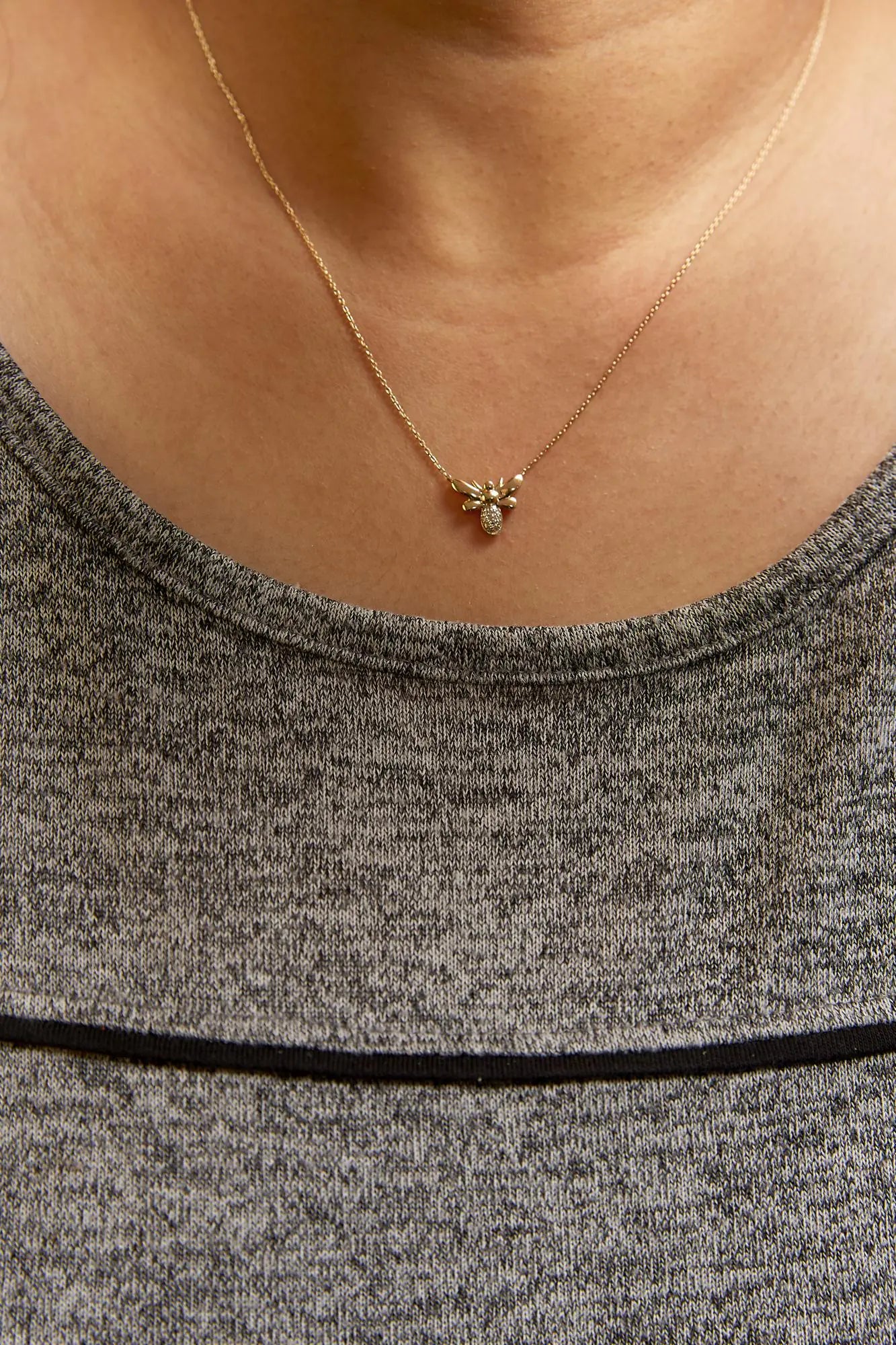 10K Yellow Gold Diamond Accented Bumble Bee Pendant 18" Inch Necklace (H-I Color, I1-I2 Clarity) - Anti Spier 